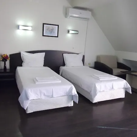 Hotel Enchevi Kirkowo Zewnętrze zdjęcie