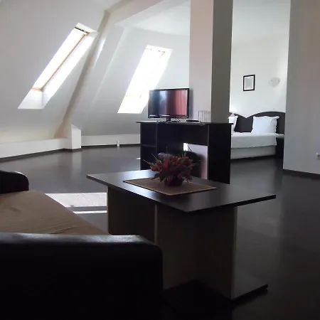 Hotel Enchevi Kirkowo Zewnętrze zdjęcie